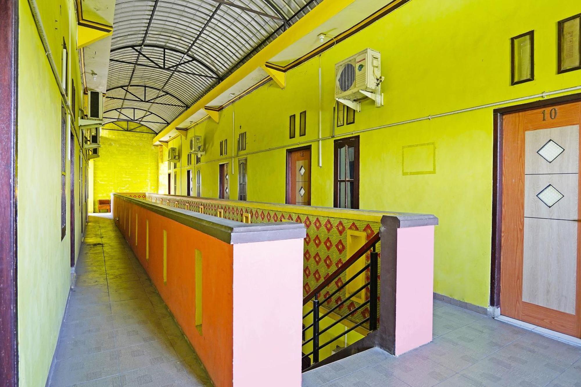 Oyo 91583 D'Cost Green Syariah Surabaya Dış mekan fotoğraf