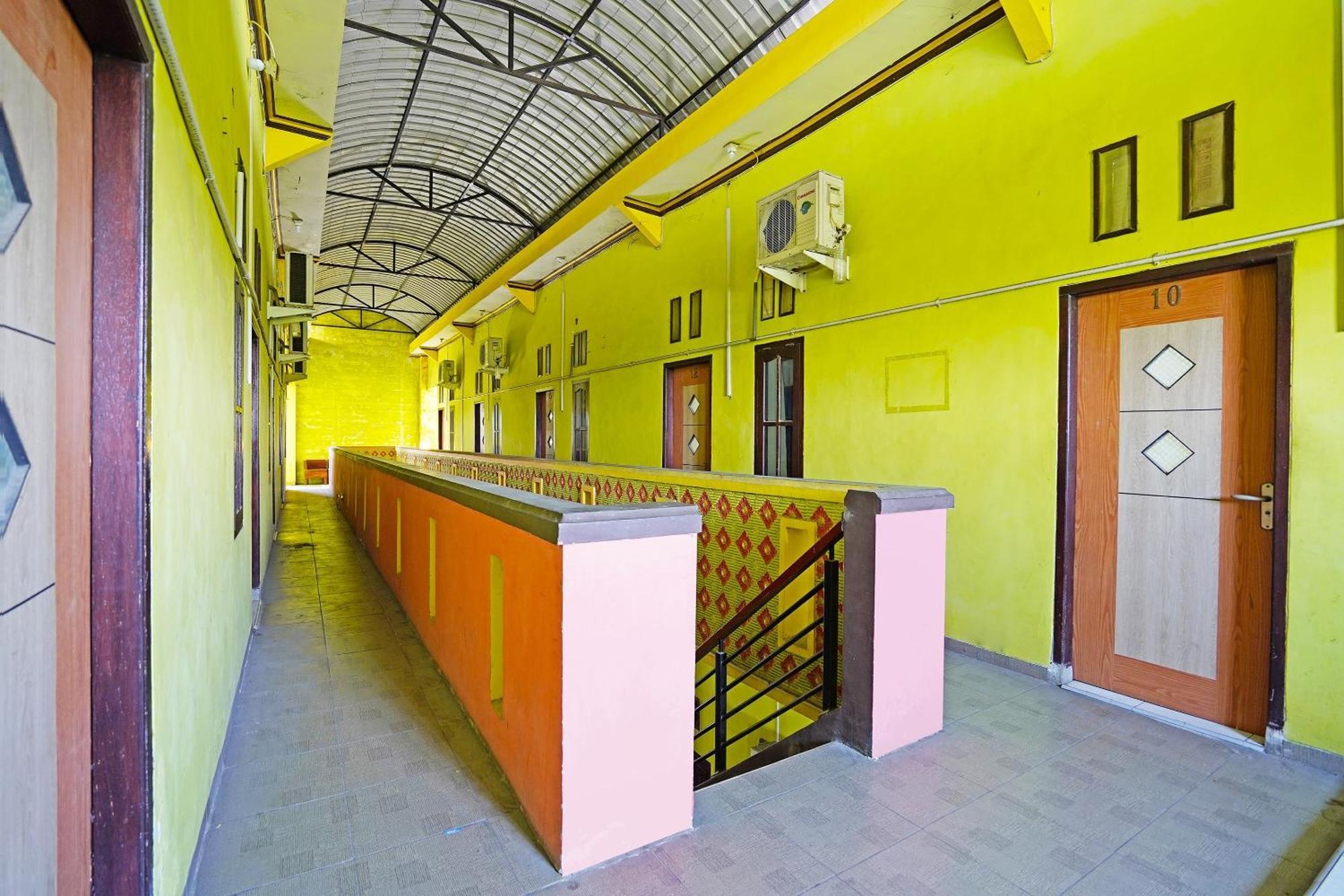 Oyo 91583 D'Cost Green Syariah Surabaya Dış mekan fotoğraf